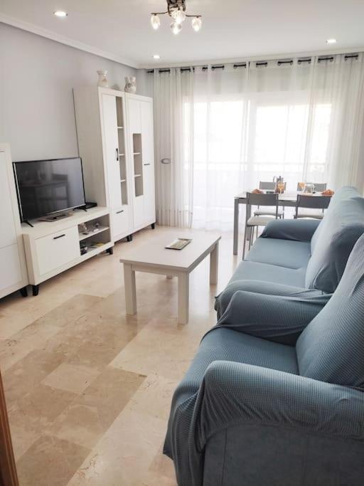Apartamento Renovado En El Centro De เบนัลมาเดนา ภายนอก รูปภาพ