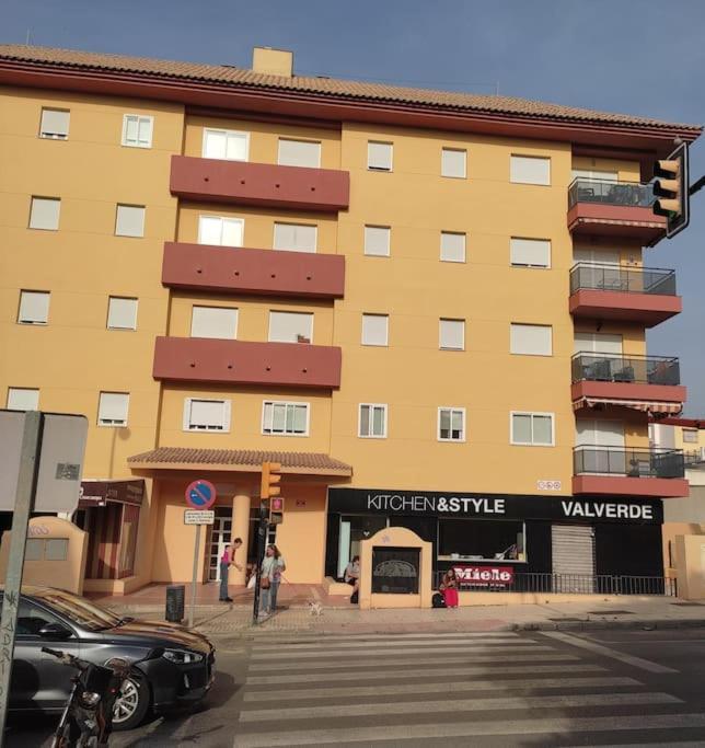 Apartamento Renovado En El Centro De เบนัลมาเดนา ภายนอก รูปภาพ